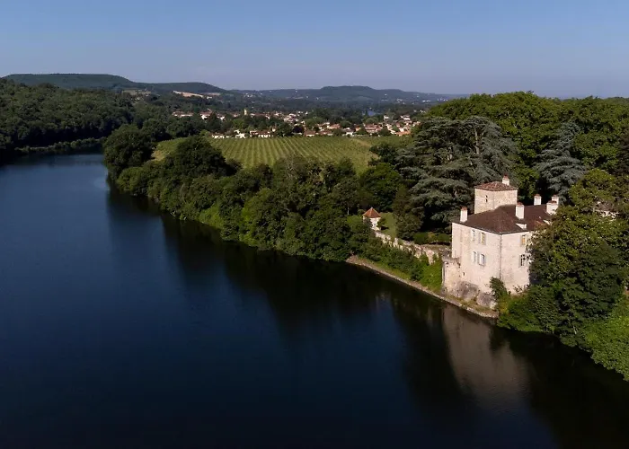 Ferrassou - Chateau Et Ferme * Penne-dʼAgenais