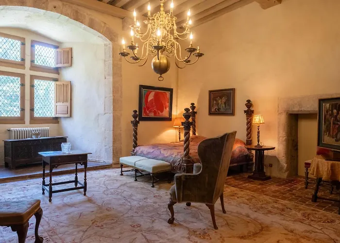 Ferrassou - Chateau Et Ferme