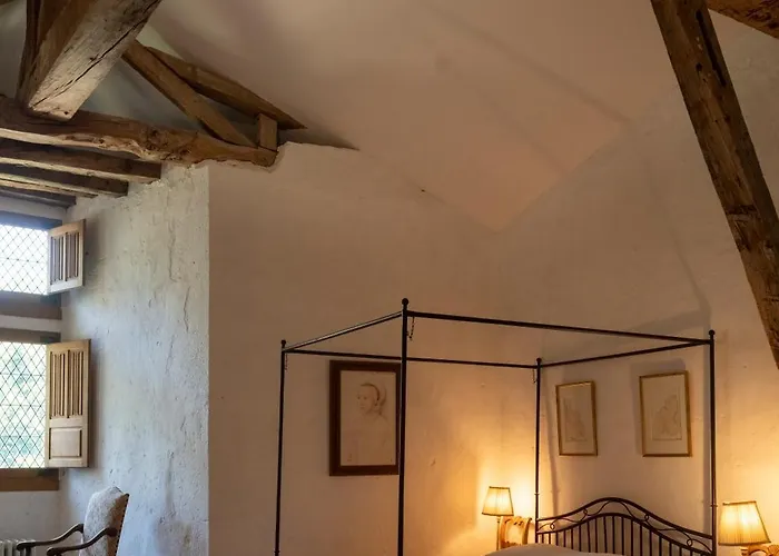 Ferrassou - Chateau Et Ferme