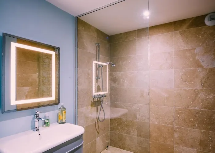 Ferrassou - Chateau Et Ferme