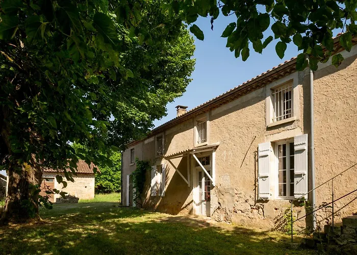 Willa Ferrassou - Chateau Et Ferme Penne-dʼAgenais